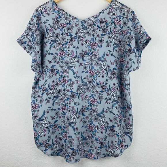 Pink Rose V Neck Floral Top - Picture 2 of 4